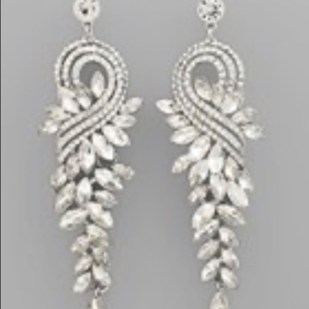 Bridal earrings-Averie